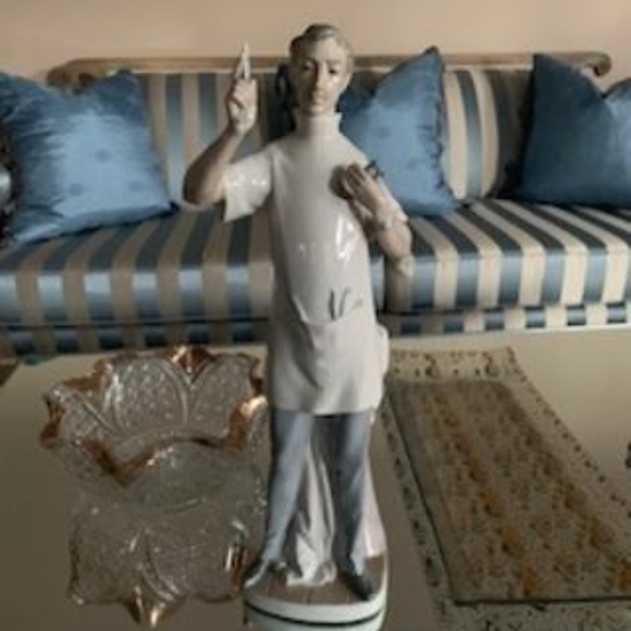 Iladro Dentist